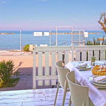 Girasole Eco Family Village Marina Palmense Exterior foto